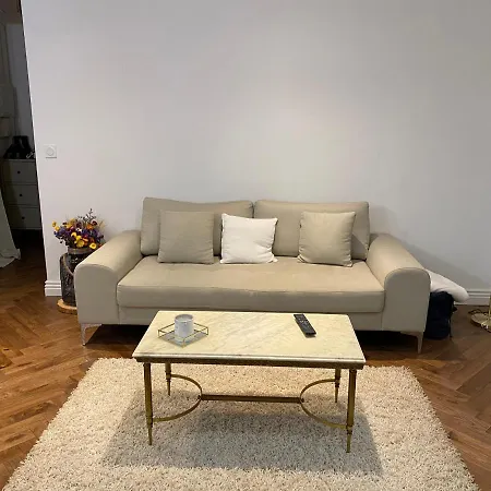 Studio Bella